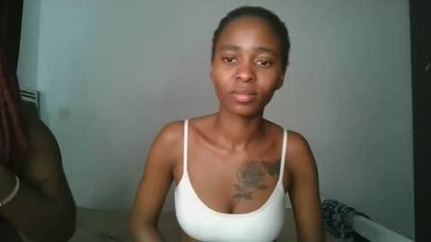 hottie_mistie online show from June 6, 7:02 am