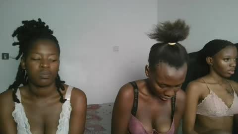 hottie_mistie online show from June 25, 6:45 pm