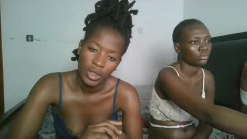 Snapshot of hottie_mistie chatting on June 27, 12:22 pm hottie_mistie online show from June 27, 12:22 pm