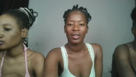 Snapshot of hottie_mistie chatting on July 5, 5:14 am hottie_mistie online show from July 5, 5:14 am