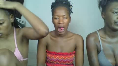 Snapshot of hottie_mistie chatting on July 8, 7:18 pm hottie_mistie online show from July 8, 7:18 pm