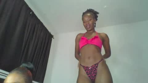 Snapshot of hottie_mistie chatting on July 16, 11:22 pm hottie_mistie online show from July 16, 11:22 pm