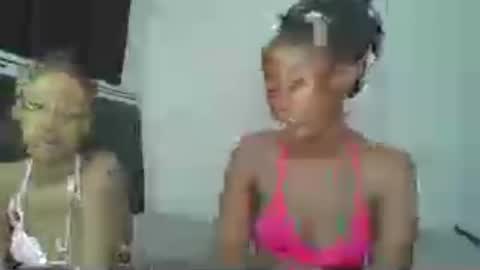 Snapshot of hottie_mistie chatting on July 17, 8:57 pm hottie_mistie online show from July 17, 8:57 pm