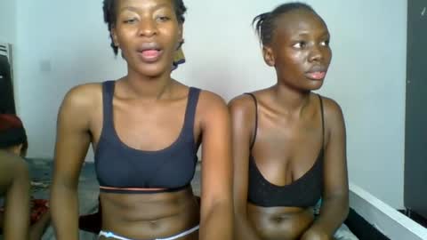 Snapshot of hottie_mistie chatting on August 7, 12:12 am hottie_mistie online show from August 7, 12:12 am