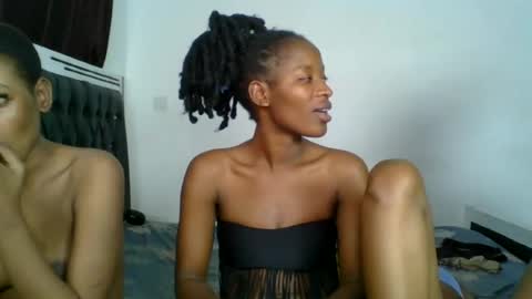 Snapshot of hottie_mistie chatting on August 7, 12:18 pm hottie_mistie online show from August 7, 12:18 pm