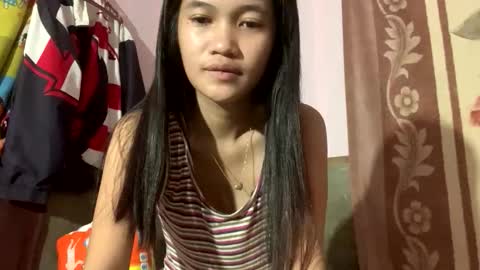 Snapshot of hottie_ptite chatting on November 24, 2:11 am hottie_ptite online show from November 24, 2:11 am