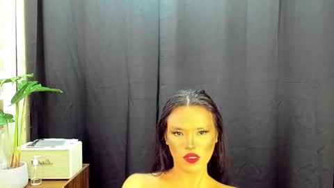 Maxine online show from November 27, 5:20 am