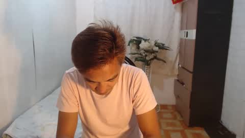 hottiemilfcouple online show from September 18, 8:49 am