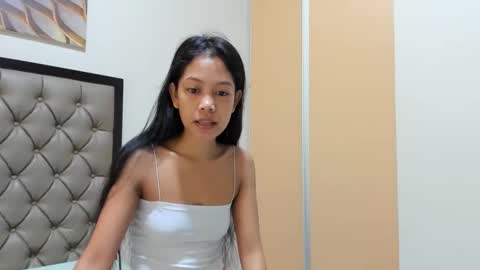 Snapshot of hottiepinay21 chatting on November 25, 12:10 am Jane online show from November 25, 12:10 am