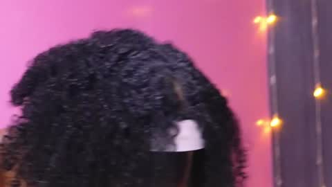 hotties_kittens18 online show from January 18, 3:20 am