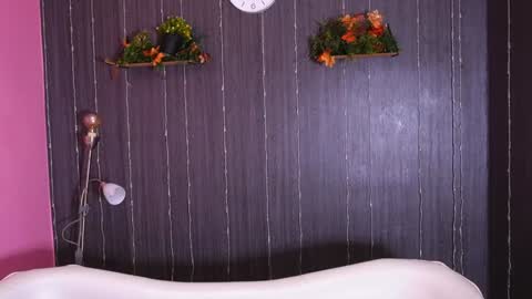 hotties_kittens18 online show from February 5, 3:13 am