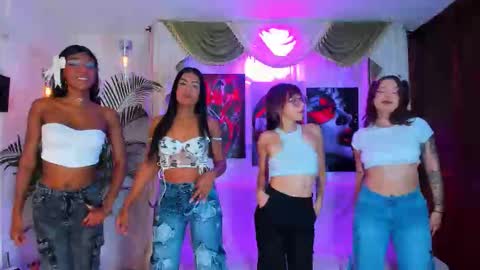 hotties_kittens18 online show from October 1, 4:13 pm