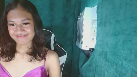 hottiest_luna online show from May 17, 2:42 am