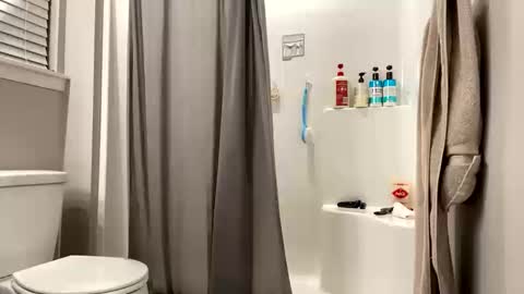 hottiewithabody101 online show from October 10, 8:30 pm