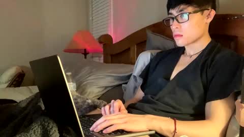 Snapshot of hottiewithabody101 chatting on March 29, 12:43 am hottiewithabody101 online show from March 29, 12:43 am