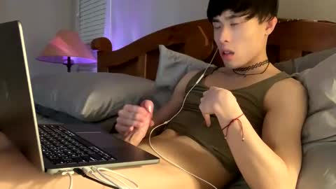 Snapshot of hottiewithabody101 chatting on March 31, 1:00 pm hottiewithabody101 online show from March 31, 1:00 pm