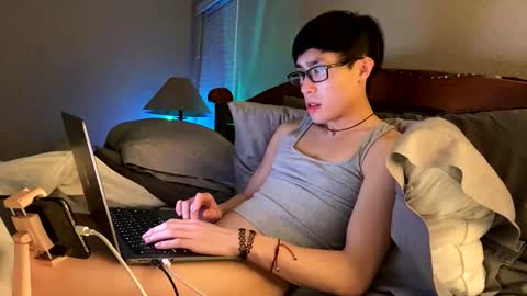 Snapshot of hottiewithabody101 chatting on April 8, 1:05 am hottiewithabody101 online show from April 8, 1:05 am