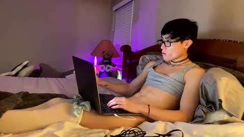 Snapshot of hottiewithabody101 chatting on April 18, 7:07 pm hottiewithabody101 online show from April 18, 7:07 pm