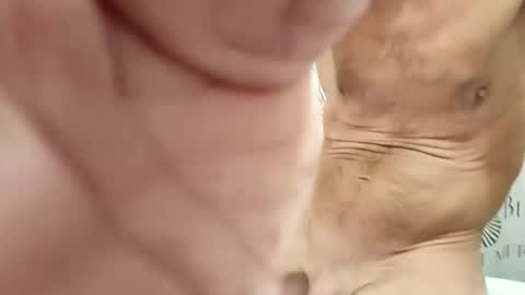 Snapshot of hottinrh2 chatting on December 5, 2:44 pm hottinrh2 online show from December 5, 2:44 pm