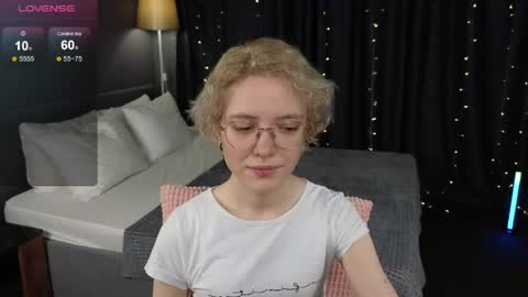 Snapshot of hottokori chatting on May 12, 5:37 am Kori online show from May 12, 5:37 am