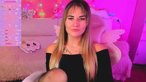 Ivanna and Jessica online show from March 21, 6:18 am