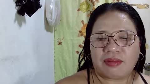 hottycrissy4u online show from May 1, 1:16 pm