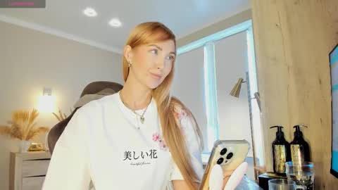 Snapshot of hotyplays chatting on March 15, 11:05 am Susan online show from March 15, 11:05 am