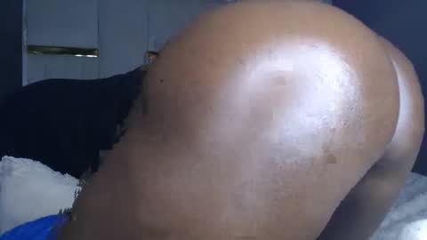 hotypussy95 online show from March 18, 7:06 pm