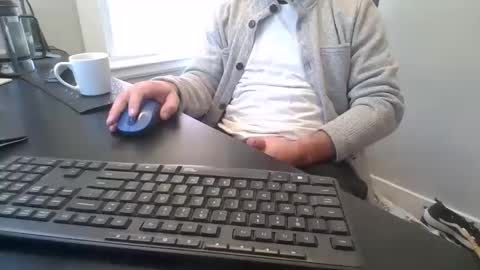 Snapshot of hoverday chatting on November 7, 2:39 pm hoverday online show from November 7, 2:39 pm