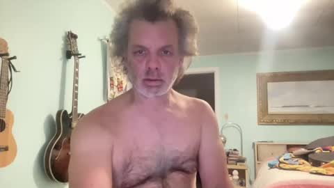 Snapshot of howlingatnothing chatting on September 30, 2:38 am howlingatnothing online show from September 30, 2:38 am