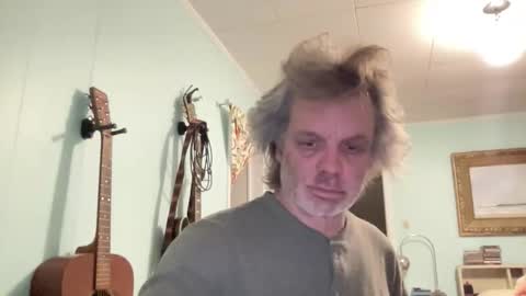 Snapshot of howlingatnothing chatting on November 25, 10:54 pm howlingatnothing online show from November 25, 10:54 pm