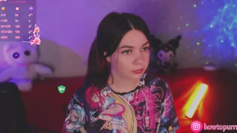 Snapshot of howtomeow chatting on October 16, 4:52 pm Mia online show from October 16, 4:52 pm