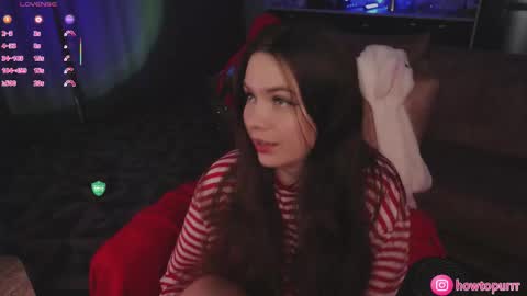 Mia online show from March 18, 5:27 pm