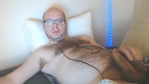 Snapshot of hoyboydkk chatting on October 9, 12:30 am Christian online show from October 9, 12:30 am