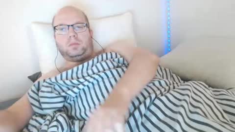 Snapshot of hoyboydkk chatting on October 13, 1:33 pm Christian online show from October 13, 1:33 pm