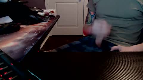 Snapshot of hrnysoldier92 chatting on February 13, 8:43 am hrnysoldier92 online show from February 13, 8:43 am