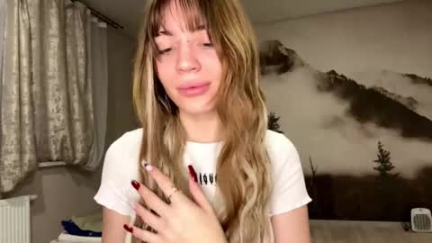 Snapshot of hsiuscherich chatting on December 14, 1:05 pm hsiuscherich online show from December 14, 1:05 pm