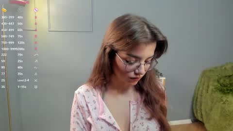 Diane online show from September 25, 7:06 pm