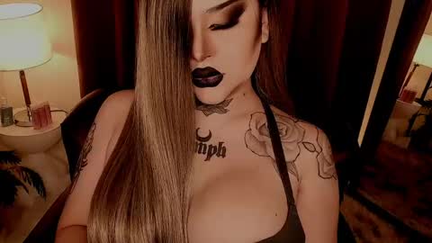 hubadera online show from April 28, 10:15 pm