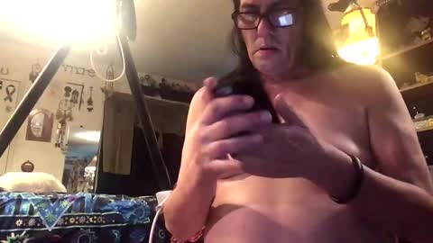 Snapshot of hubertcomberdale chatting on March 18, 7:50 pm Hubert Cumberdale online show from March 18, 7:50 pm