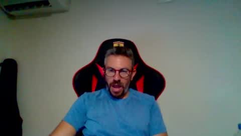 Snapshot of huge__cumshot chatting on July 10, 5:26 pm huge__cumshot online show from July 10, 5:26 pm