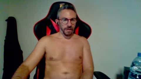 Snapshot of huge__cumshot chatting on July 29, 5:22 pm huge__cumshot online show from July 29, 5:22 pm
