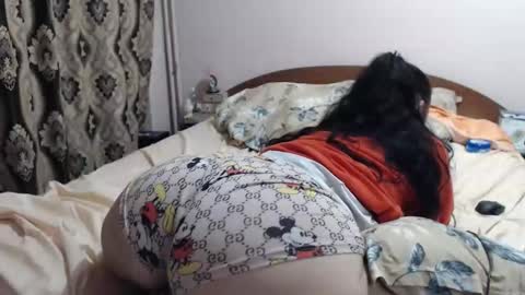 hugeassdevil online show from October 3, 10:18 pm