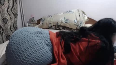 hugeassdevil online show from October 4, 6:50 pm