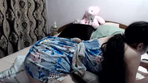 hugeassdevil online show from June 8, 11:32 am