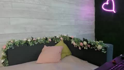 Erin online show from January 23, 7:22 am