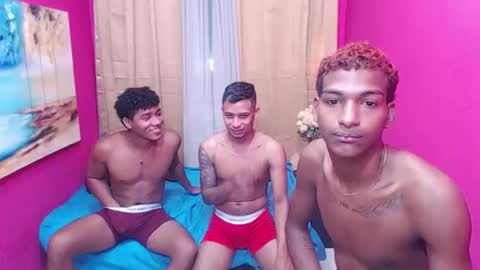 jose bigcock i like masturbate my big dick and finger my ass hole i am so hot online show from January 12, 7:08 pm