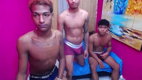 jose bigcock i like masturbate my big dick and finger my ass hole i am so hot online show from January 14, 7:08 pm