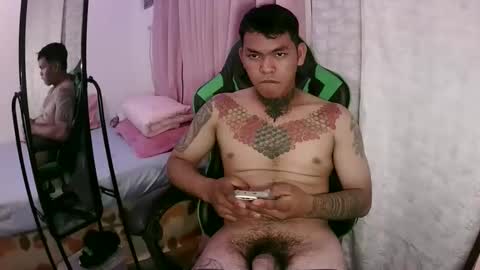 Snapshot of hugecock_jr chatting on November 24, 12:27 pm JR online show from November 24, 12:27 pm