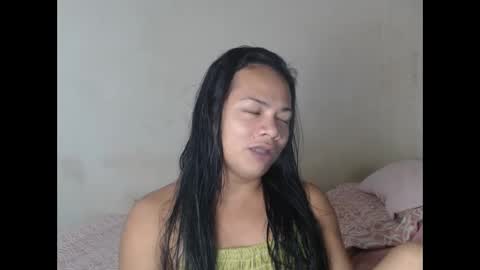 Snapshot of hugecockasian33 chatting on June 4, 11:38 am hugecockasian33 online show from June 4, 11:38 am